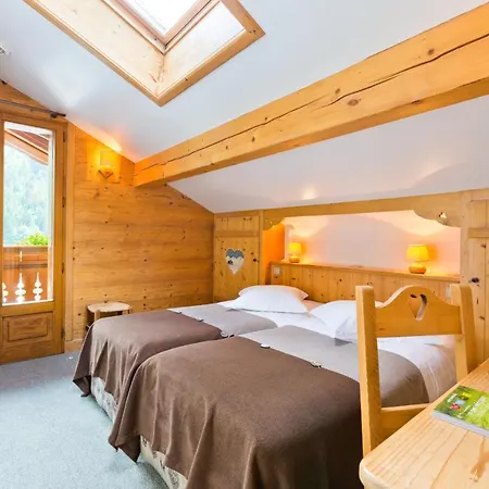 Hotel Logis La Croix-saint-maurice Le Grand-Bornand