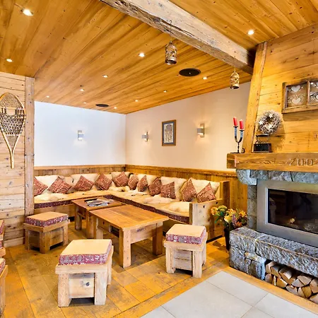 Hotel Logis La Croix-saint-maurice