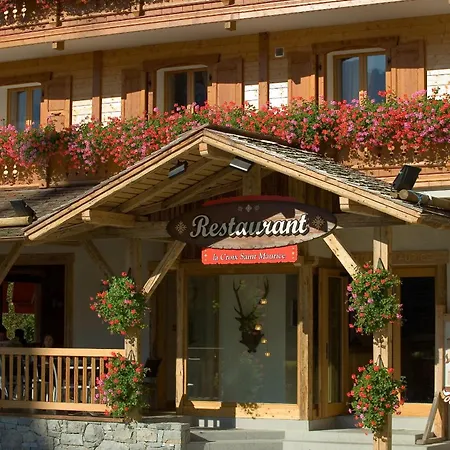 Logis La Croix-saint-maurice Hotel 3*