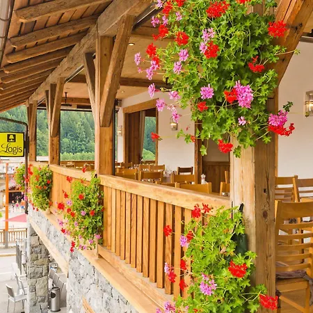 Logis La Croix-saint-maurice Hotel Le Grand-Bornand