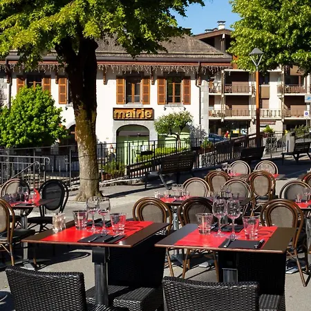 Hotel Logis La Croix-saint-maurice