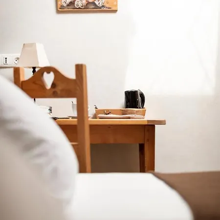 Logis La Croix-saint-maurice Hotel